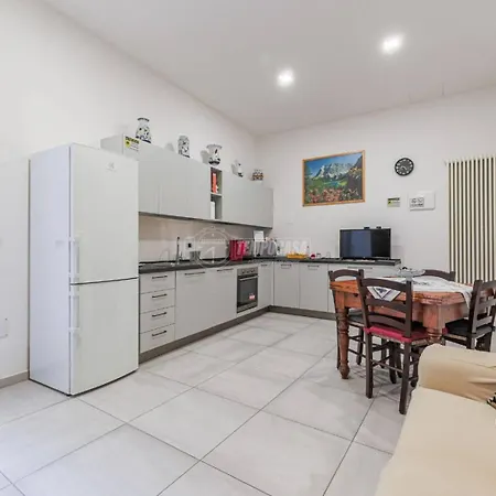 Tizy House - Ammobiliato Apartment *